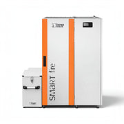GEMA Shop HKS Lazar SmartFire Compact 11 Pelletkessel in Weiß und Orange mit integriertem Pelletbehälter