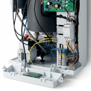 Innenansicht des GEMA Shop Vaillant eloBLOCK VE 12/14 EU I Elektrokessels mit sichtbarer Elektronik und Pumpe