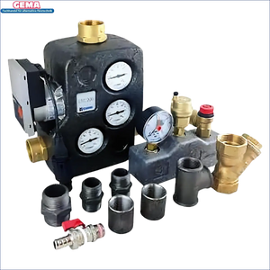 Heizungsanlage mit Manifold, Messgeräten und Anschlüssen für Pelletkessel Thermoflux